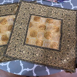 Set of 2 beautiful pillow covers